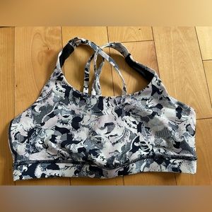 Lululemon Size 12 Sports Bra Printed Navy/White NWOT